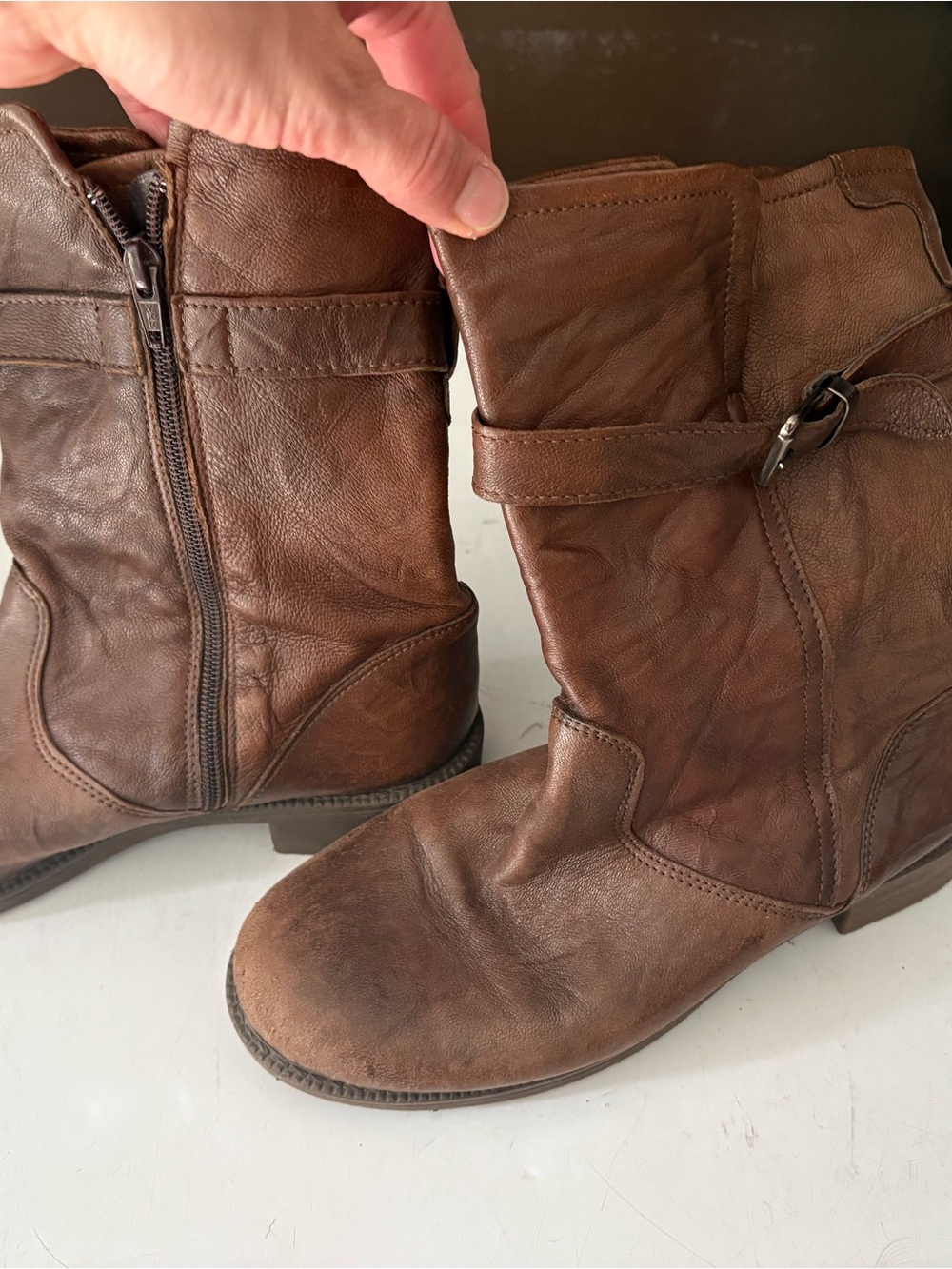 Sundance Brown Italian Leather Ankle Booties with Buckle Strap 39/8.5